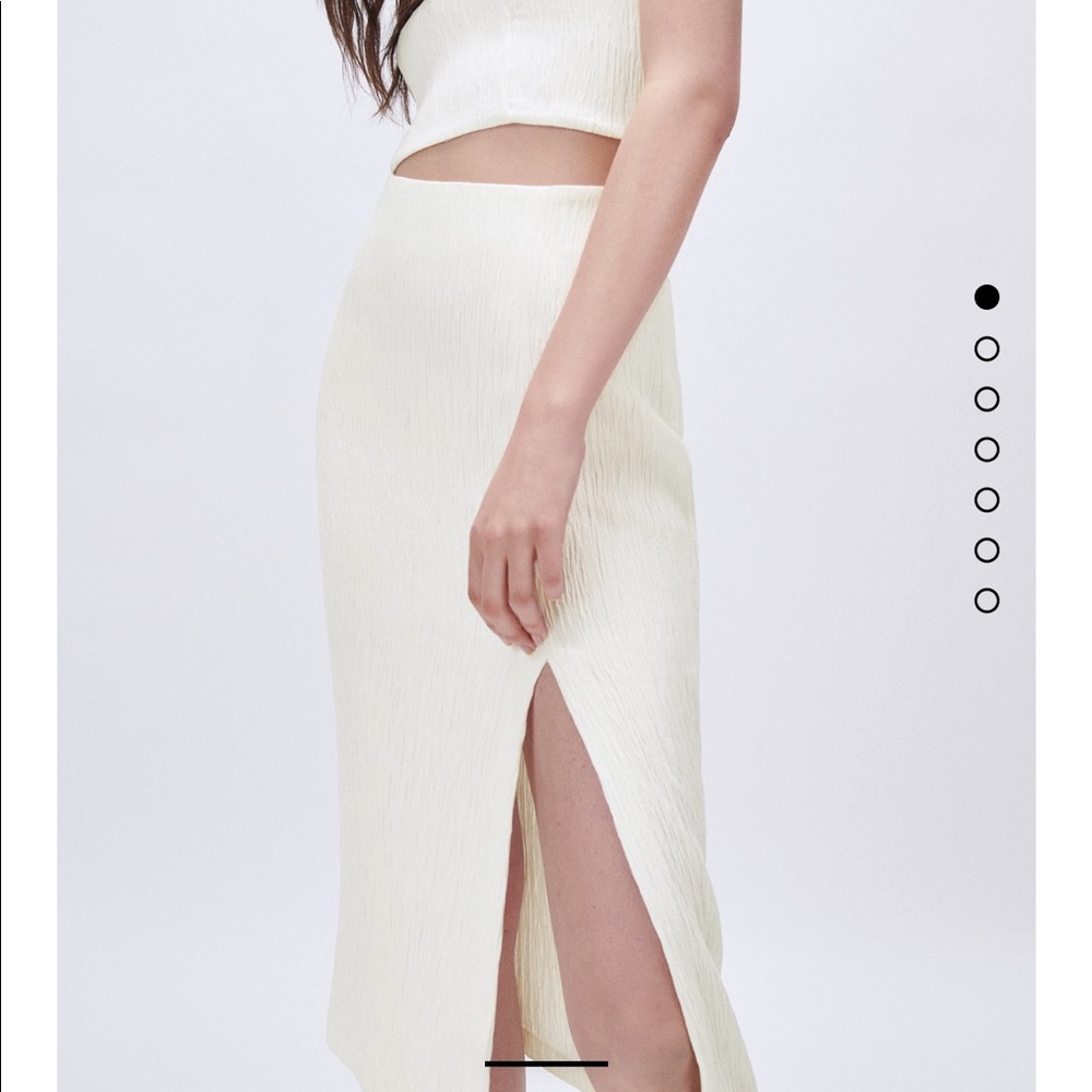 Wrinkled look new Zara midi skirt